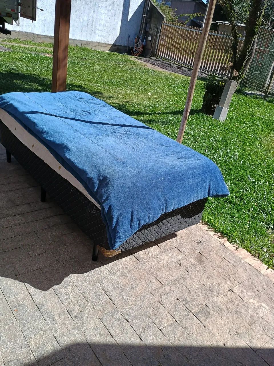 Cama de solteiro 