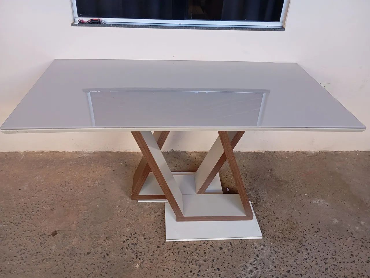 *Mesa de jantar com tampo de vidro* - Foto 2