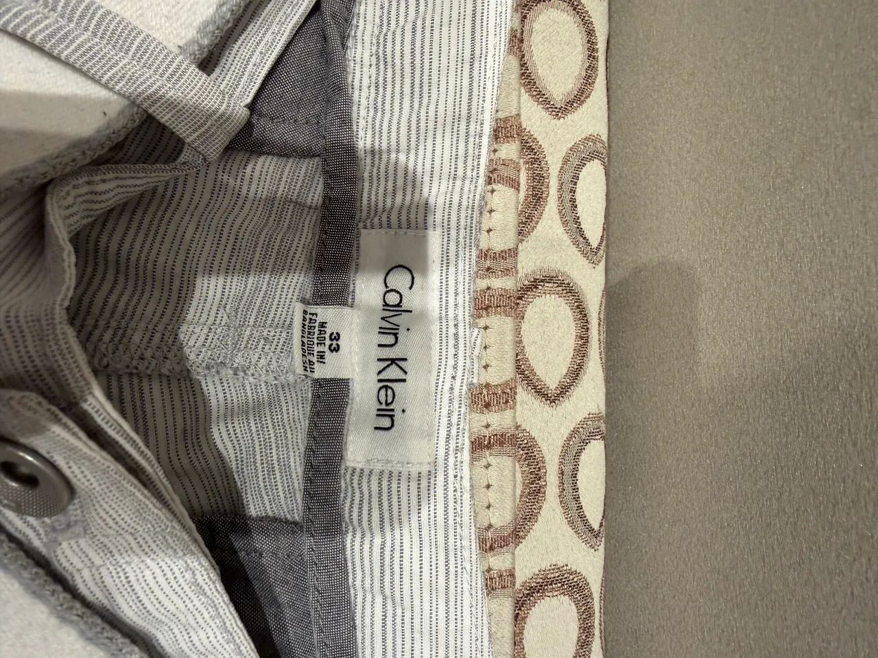 Bermuda calvin klein com cinto 42/44 - Foto 3