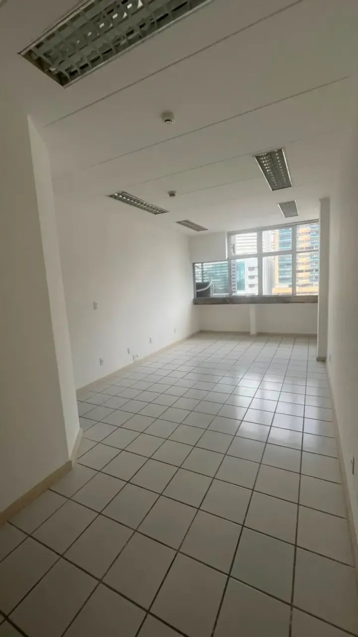 Alugo uma sala comercial no Edf. Max Center!! - Foto 3