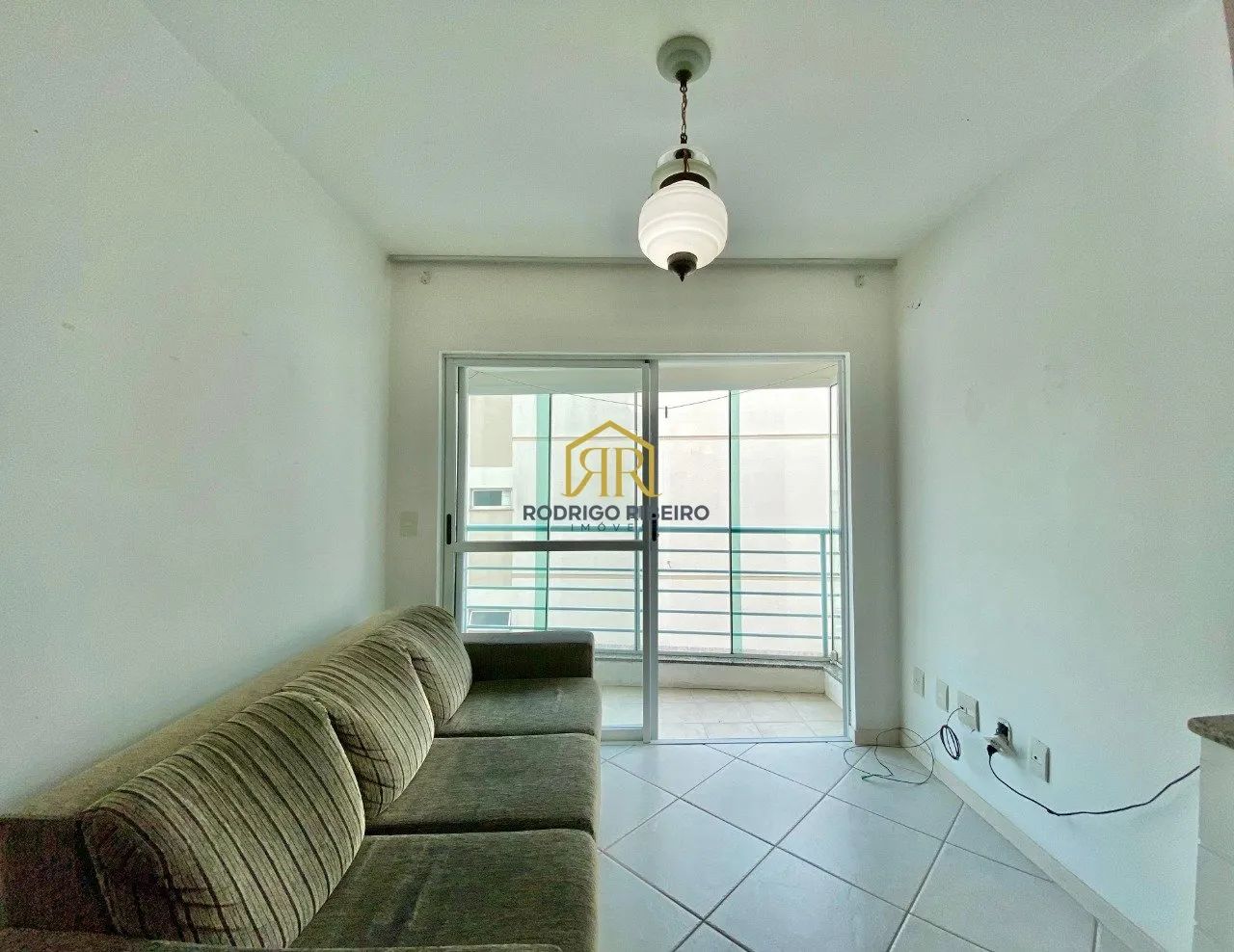 APTO COM 02 DORM. SENDO 01 SUITE - TRINDADE - Foto 4