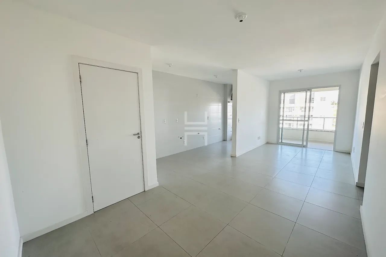 Apartamento na Pedra Branca com 72m², 2 dormitórios com suíte e 2 vagas de garagem - Foto 2