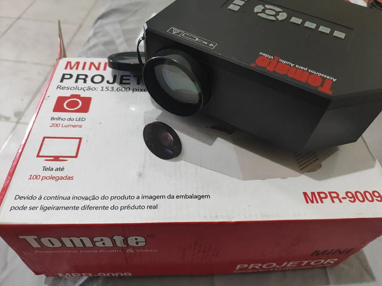 Mini Projetor Tomate MPR-9009.