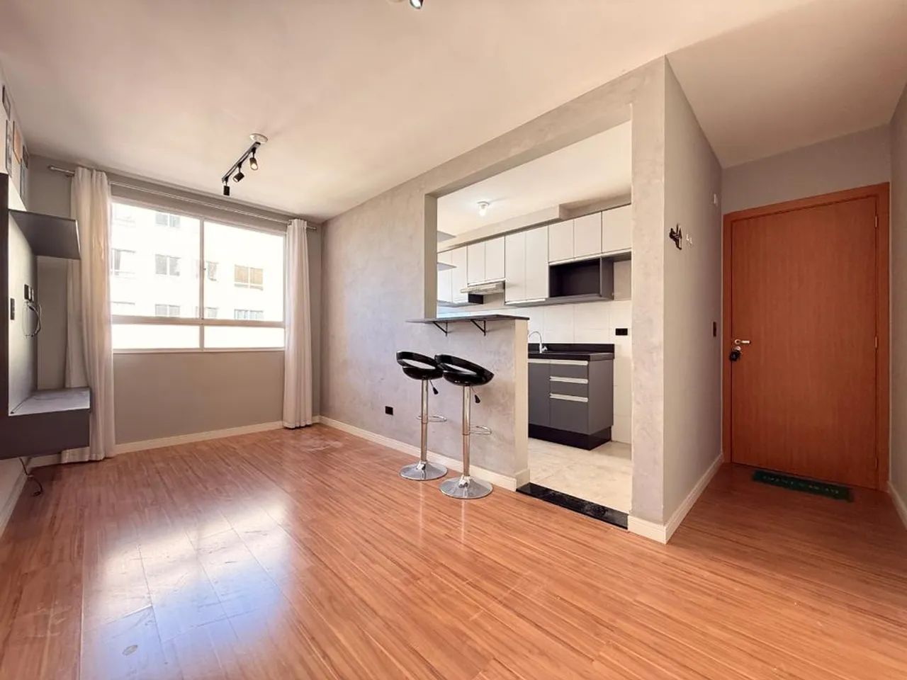 Apartamento para alugar em Maringá, Parque Industrial, com 2 quartos, com 47.72 m²