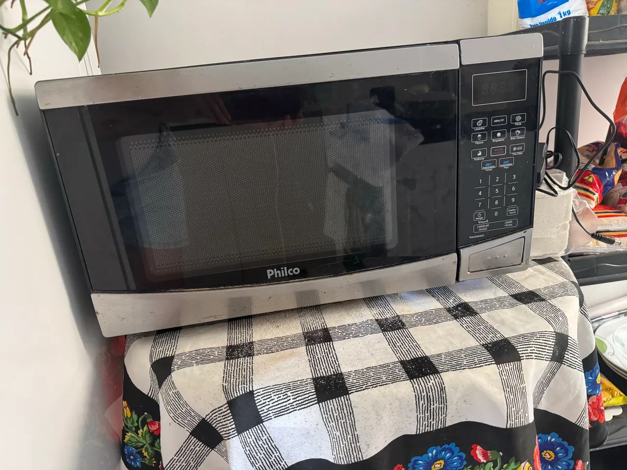 Micro-ondas Philco funcionando, porém painel/teclas numéricas apresentam defeito. - Foto 2