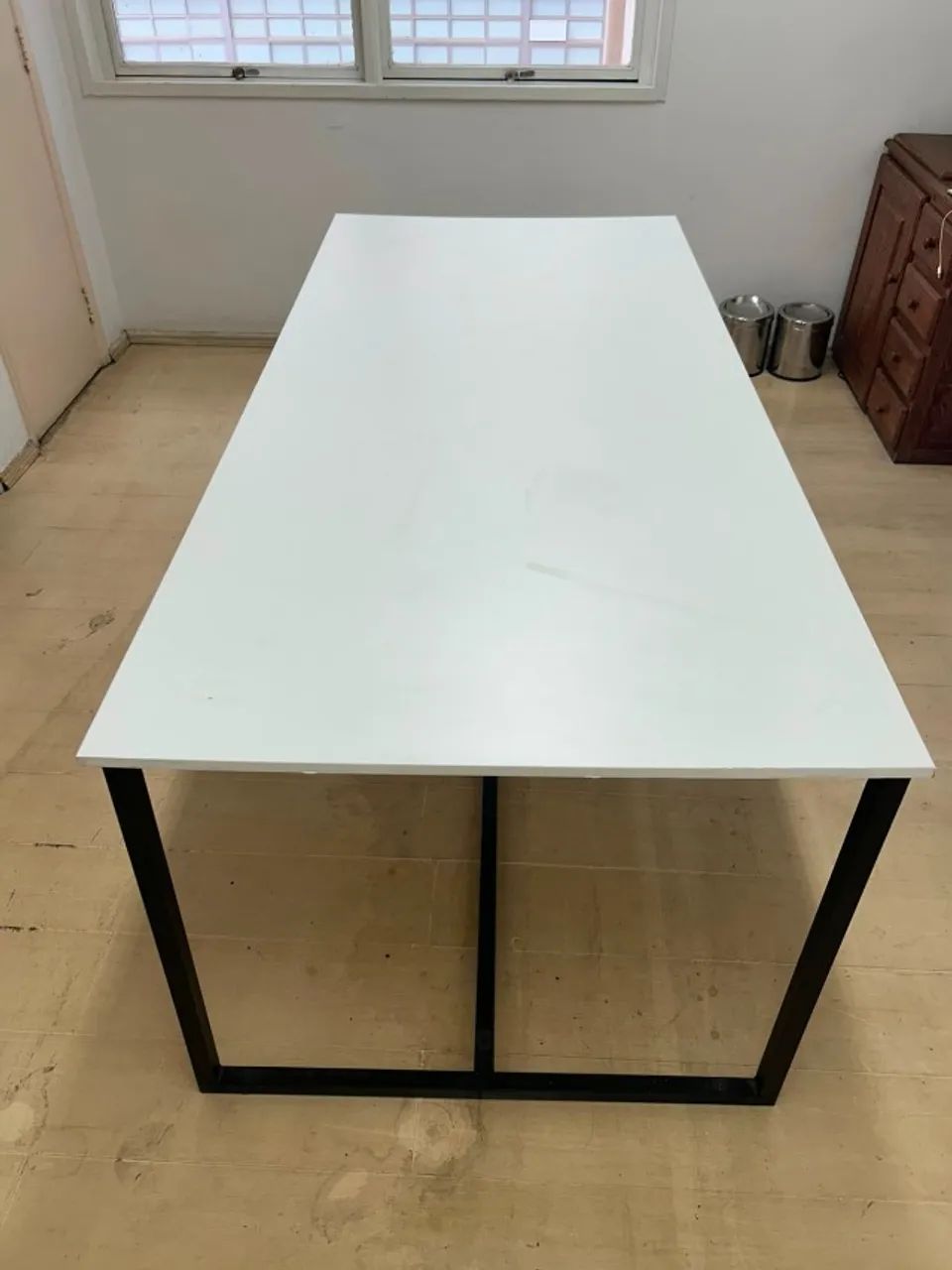 MESA RETANGULAR COM TOMADA EMBUTIDA - Foto 2