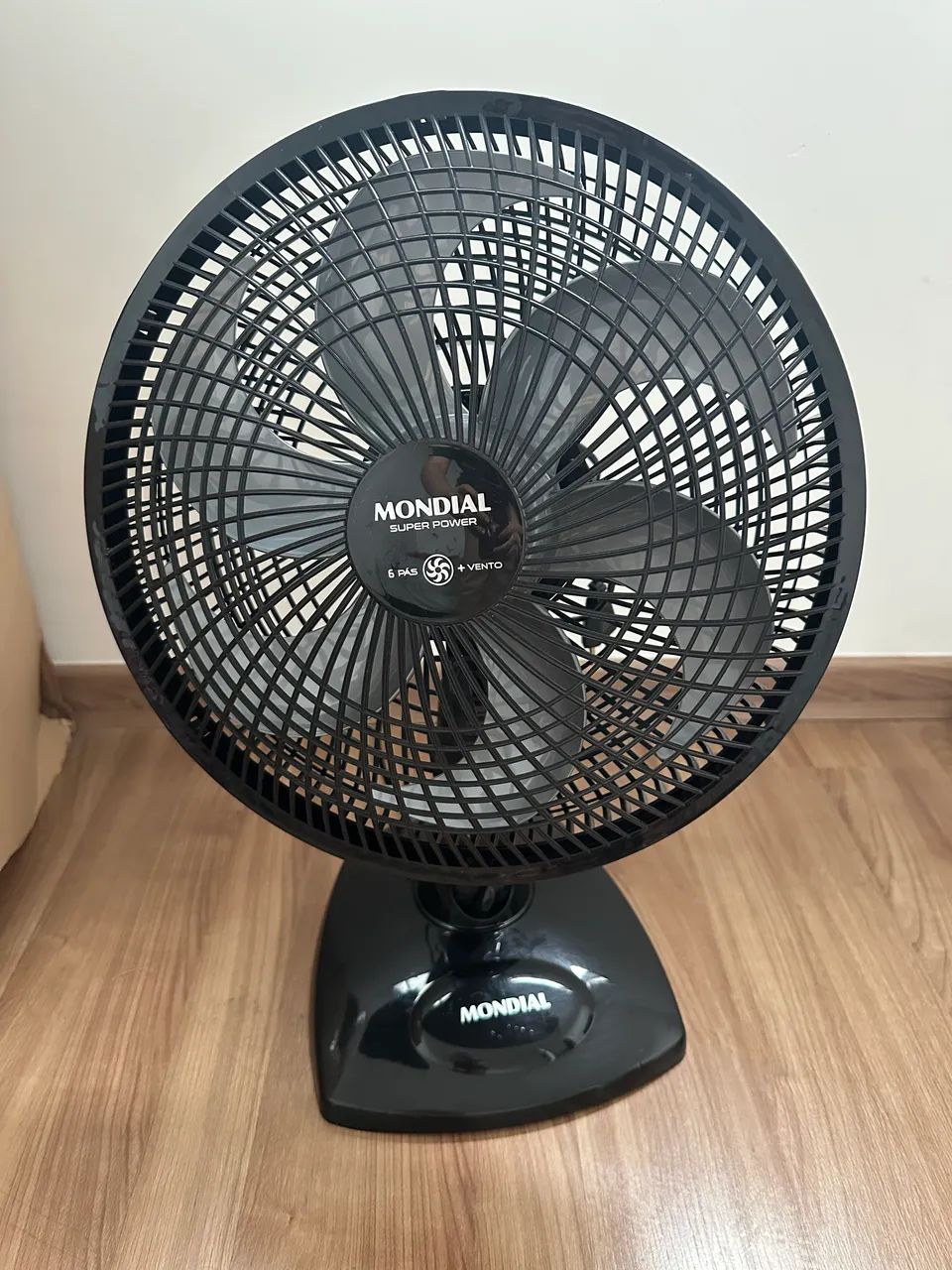 Ventiladores Coluna e Mesa Mondial - Foto 2