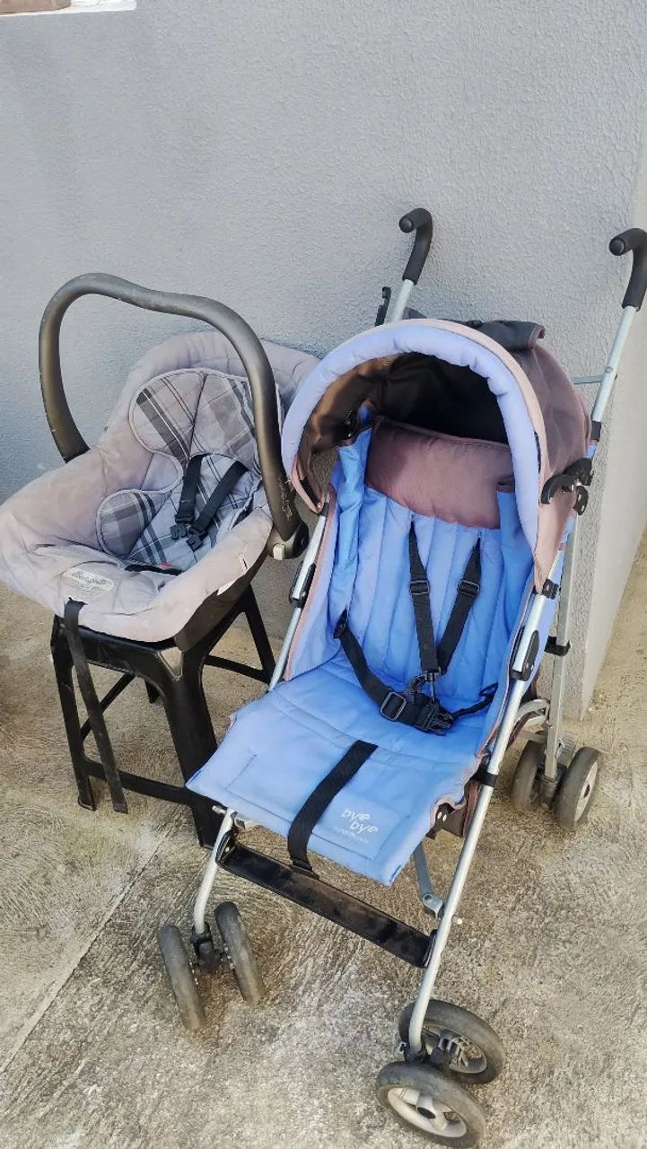 Vendo carrinho de passeio e bebê conforto 