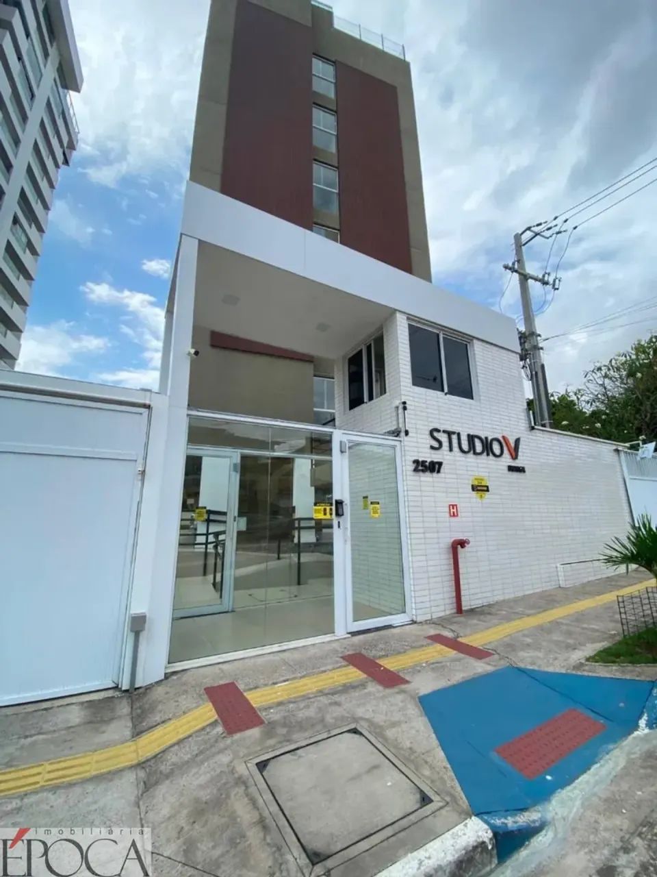 STUDIO V ININGA