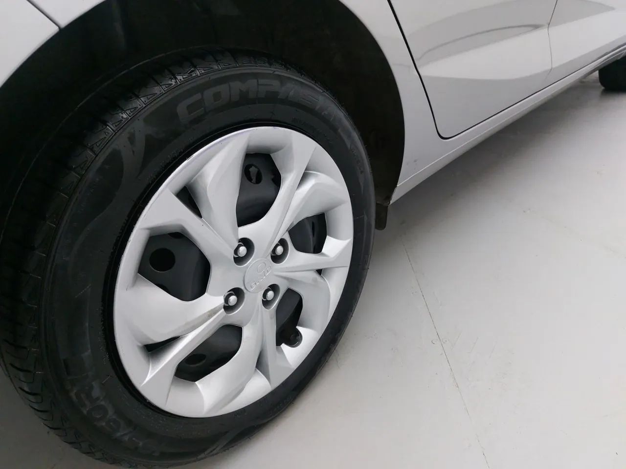 Hyundai HB20 Comfort 1.0 Flex 12V Mec., foto 14 de 18