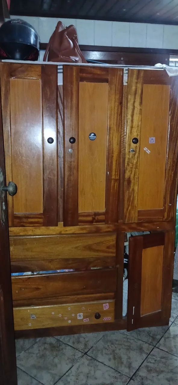 Vendo guarda-roupa de Angelim