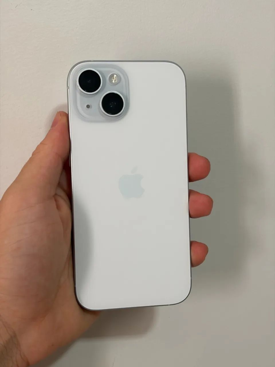 Apple iPhone 15 256GB - Usado