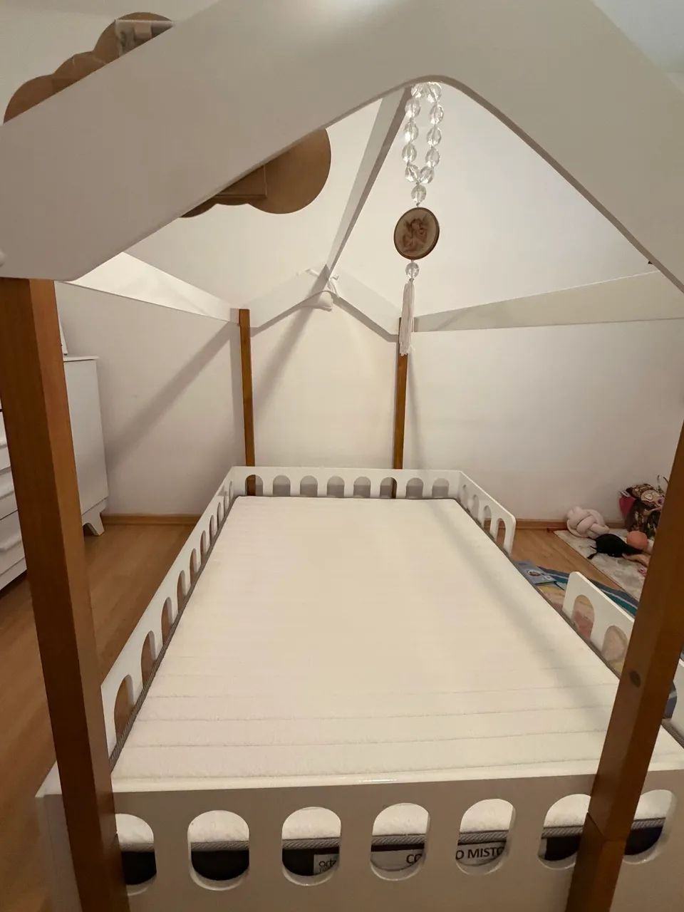 Cama casal montessoriana 