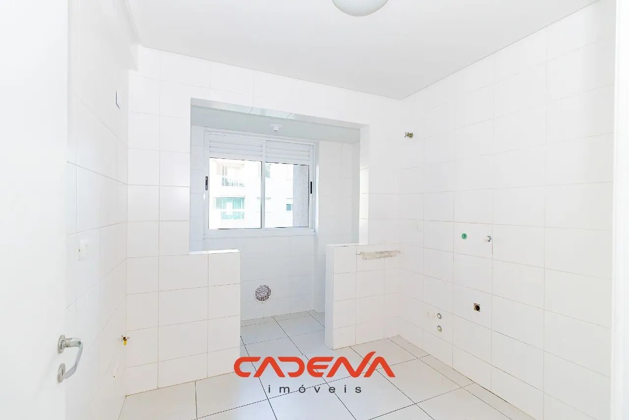 Apartamento com 2 quartos e 1 vaga para aluguel no Capão Raso - Foto 5