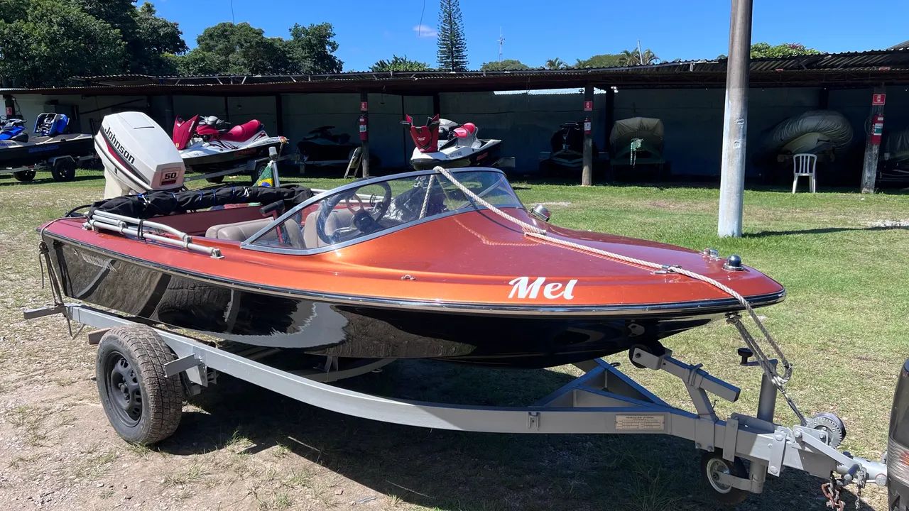 Lancha Nauplas clássica 12 pés