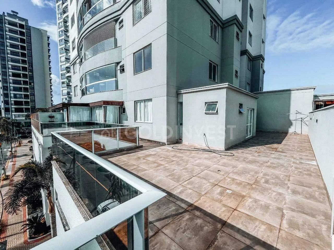 Apartamento semi mobiliado para venda no Edificio Sena no centro de Brusque.