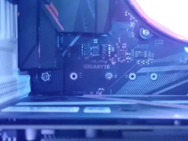 Placa mae B550 Aorus Elite - Foto 2