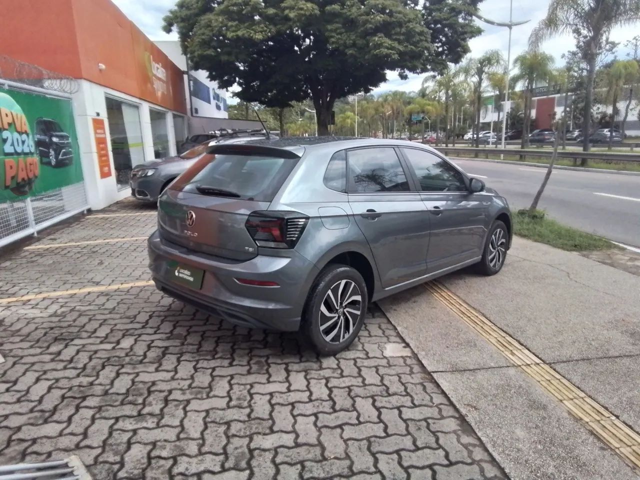 Volkswagen Polo Highline 170 TSI 1.0 Flex 12V Aut., foto 5 de 10
