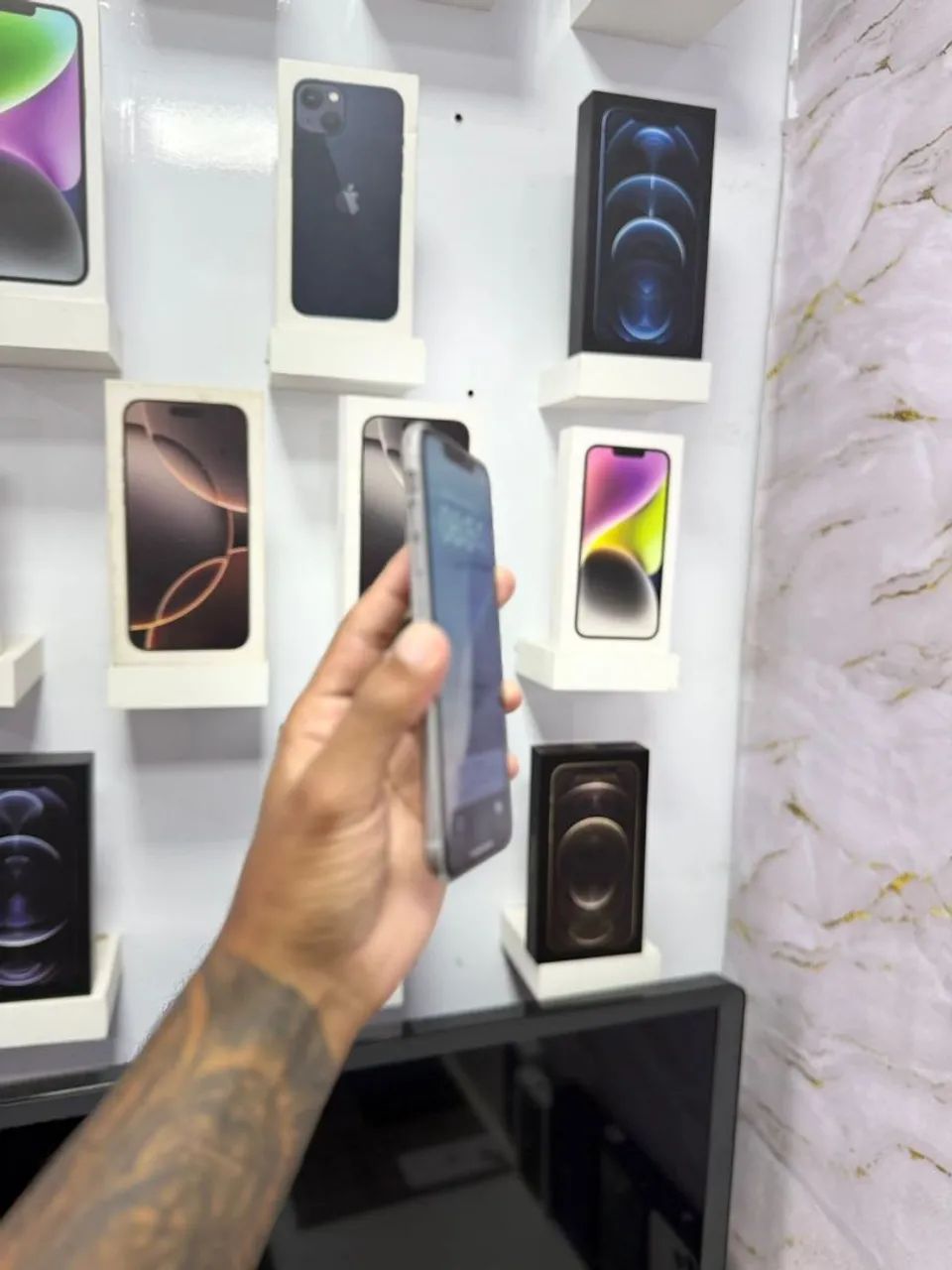 IPHONE XS MAX 64GB<br>R$ 950,00 - Foto 2