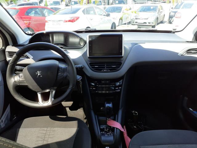 Peugeot 208 allure 1.6, at6 / modelo 2018 - Foto 4