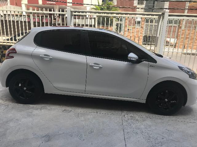 Vendo Peugeot 208 Allure 2016 - Foto 5