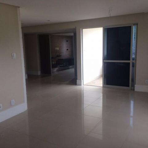 Excelente apartamento,amplo, no centro da cidade. Financia