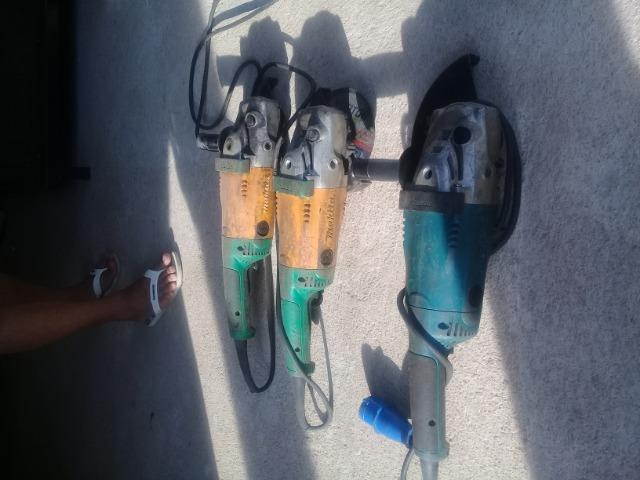 Esmerilhadeira Angular 2.200W Makita