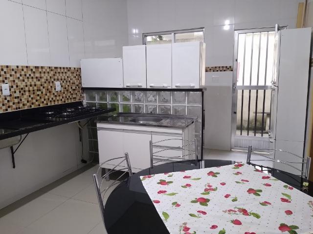 Bela Casa Linear com Quintal - Condomínio Próx. a Est. Iaraquã (Brito)