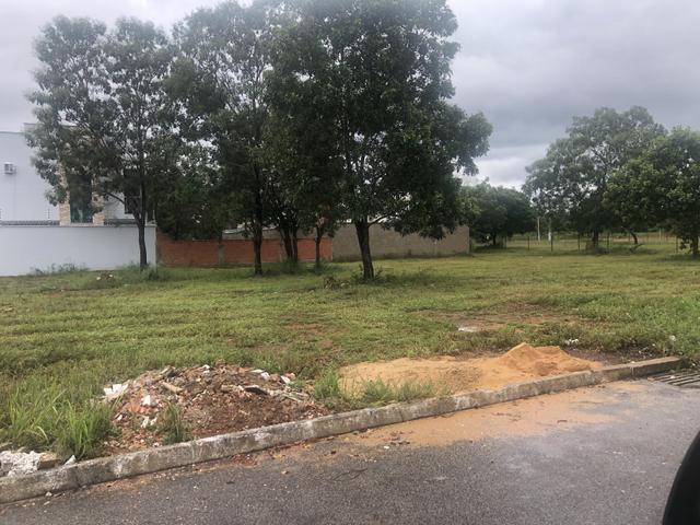 Vendo lote de esquina na 505 sul, aceito camionete como pagamento