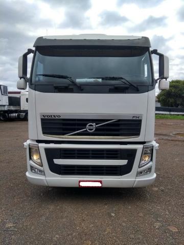 Caminhao volvo fh 440 6x2 teto baixo manual ano 2010 - Foto 13
