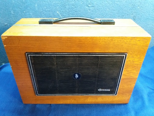 Vitrola Sonata Sonatina M-95 Toca Discos Antigo - Foto 2