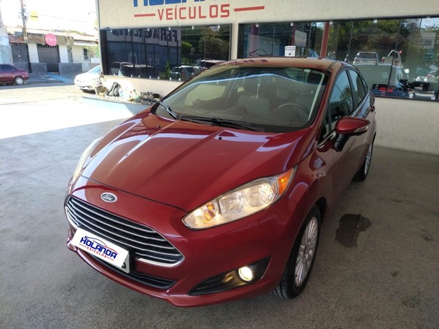 FORD FIESTA SEDAN 1.6 2015/2015 TITANIUM AUTOMÁTICO