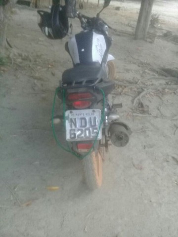 VEDO UM MOTO ESTA ANDADO