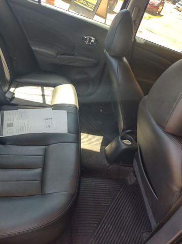 NISSAN VERSA SL