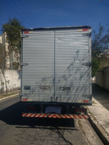 IVECO DAYLI CABINE DUPLA E BAÚ.