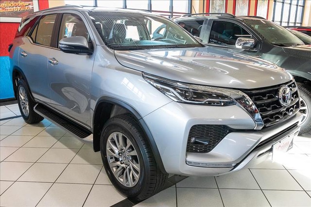TOYOTA HILUX SW4 2.8 D-4D TURBO SRX 7L 4X4
