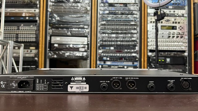 Pré-amplificador De Microfone Focusrite n382 Funcionando 100% - Foto 5