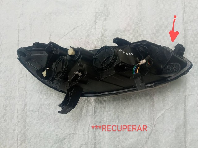 Farol Dianteiro Esquerdo Gm Tracker 2017 2018 2019 2020 Recuperar - Foto 4