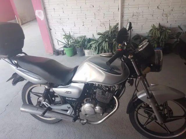 Moto Suzuki 125 yes