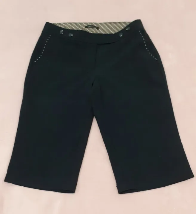 Bermuda Longa Feminina Marca LZ Klub Pespontado nos Bolsos Número 38