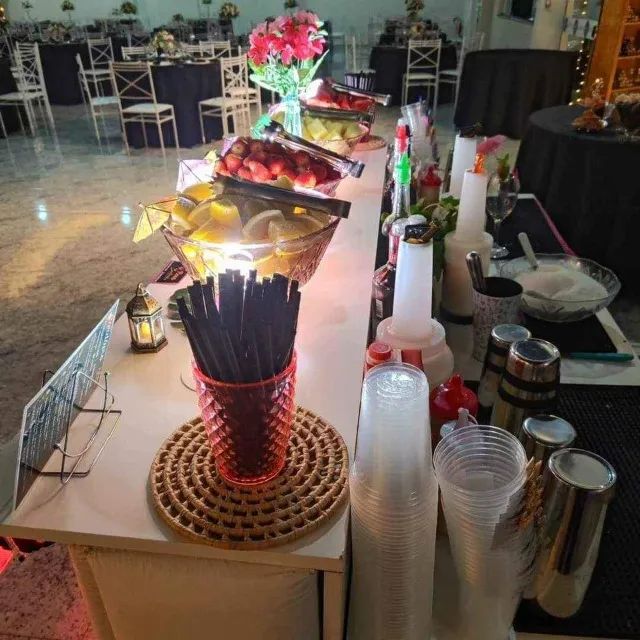 Mesa de Bar Drinks: Bartenders Profissionais para Seu Evento em Goiânia - Foto 5