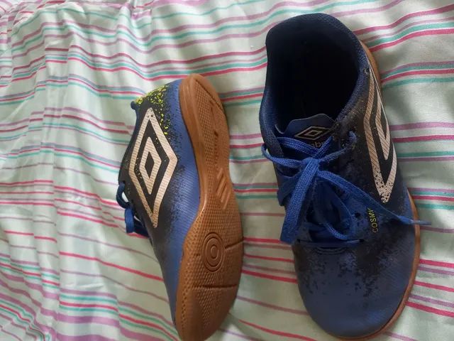 Chuteira umbro 2 pares número 32 - Foto 2