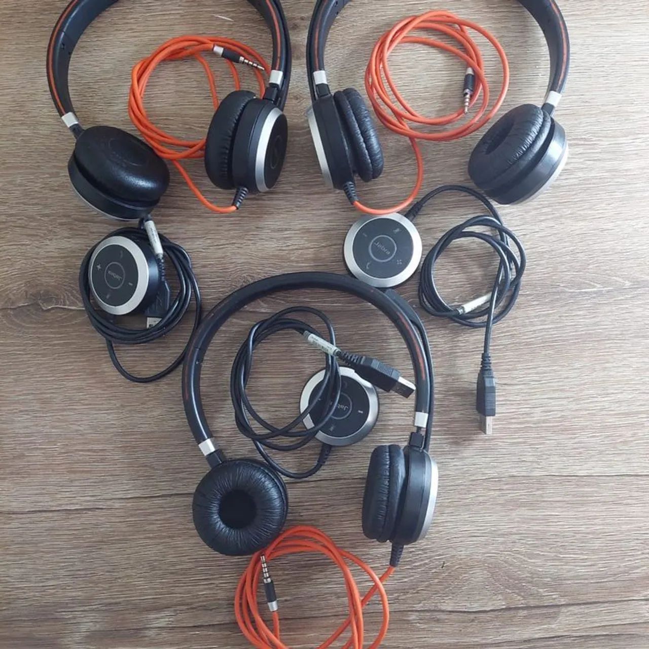 3 Headsets Jabras Evolve 40 com fio