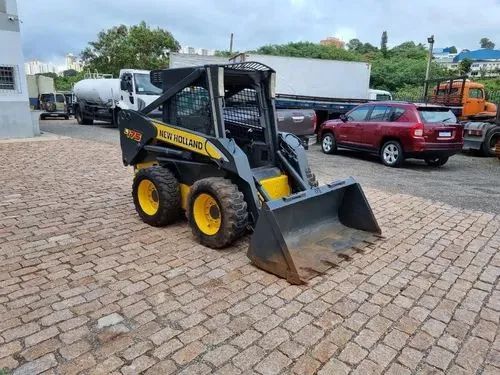 Mini Carregadeira New Holland L175 2012