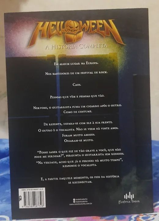 Livro Helloween a história completa - Foto 2