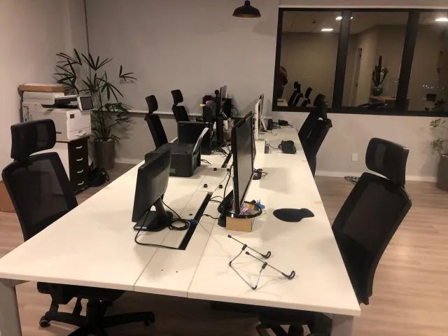 Mesa de Escritório 4,20m x 1,40m  - Foto 3