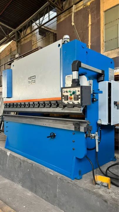 Dobradeira hidráulica CLEVER - Foto 2