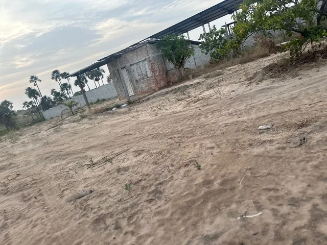 Sítio esquina no auau