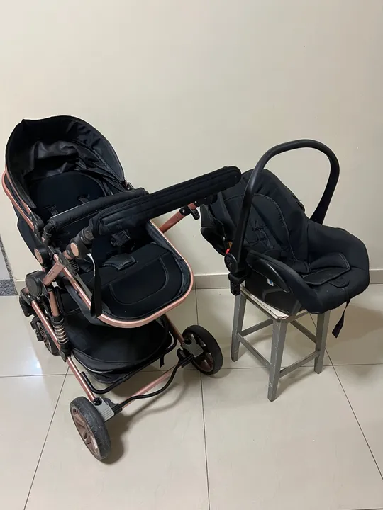 Carrinho de bebê, com bebê conforto e Moisés, modelo europeu!