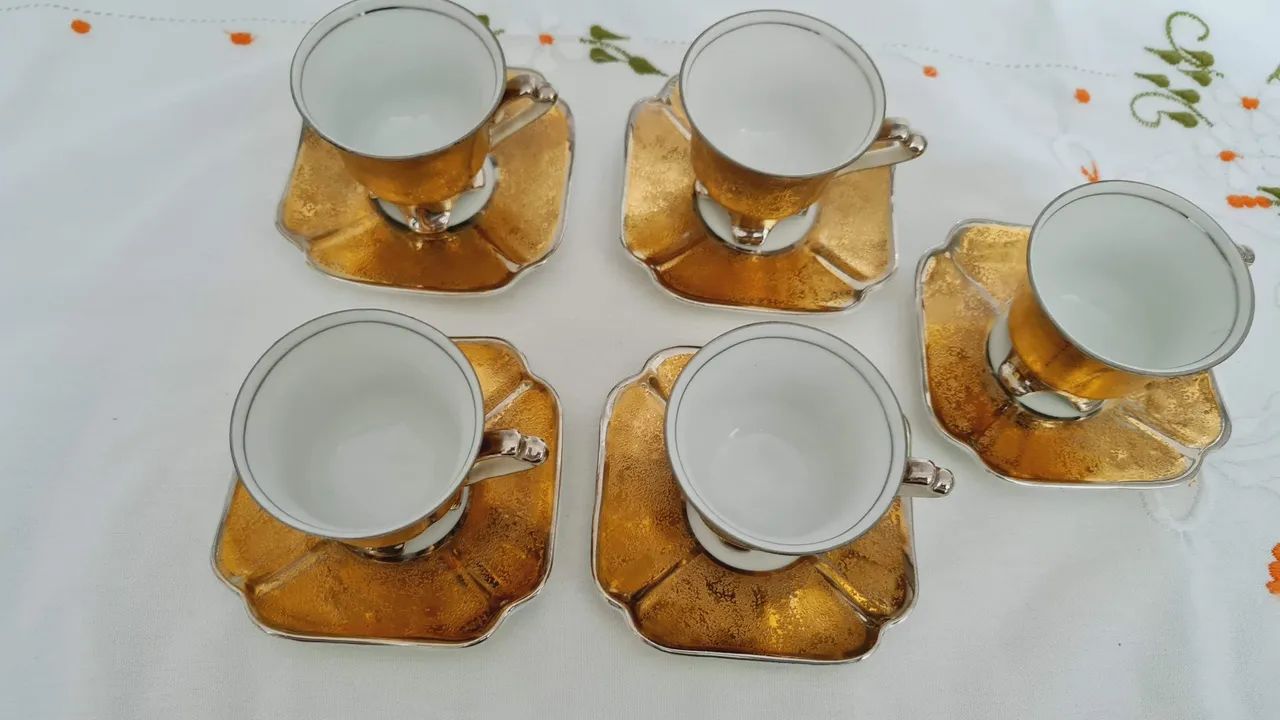 5 xícaras para café douradas - Foto 4
